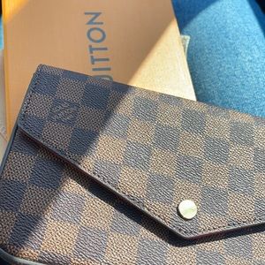 Louis Vuitton purse